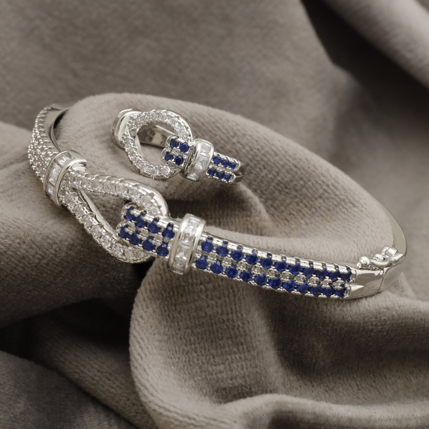 KAR131 – Luxury Silver Crystal & Sapphire Knot Jewelry Set – Bracelet & Ring