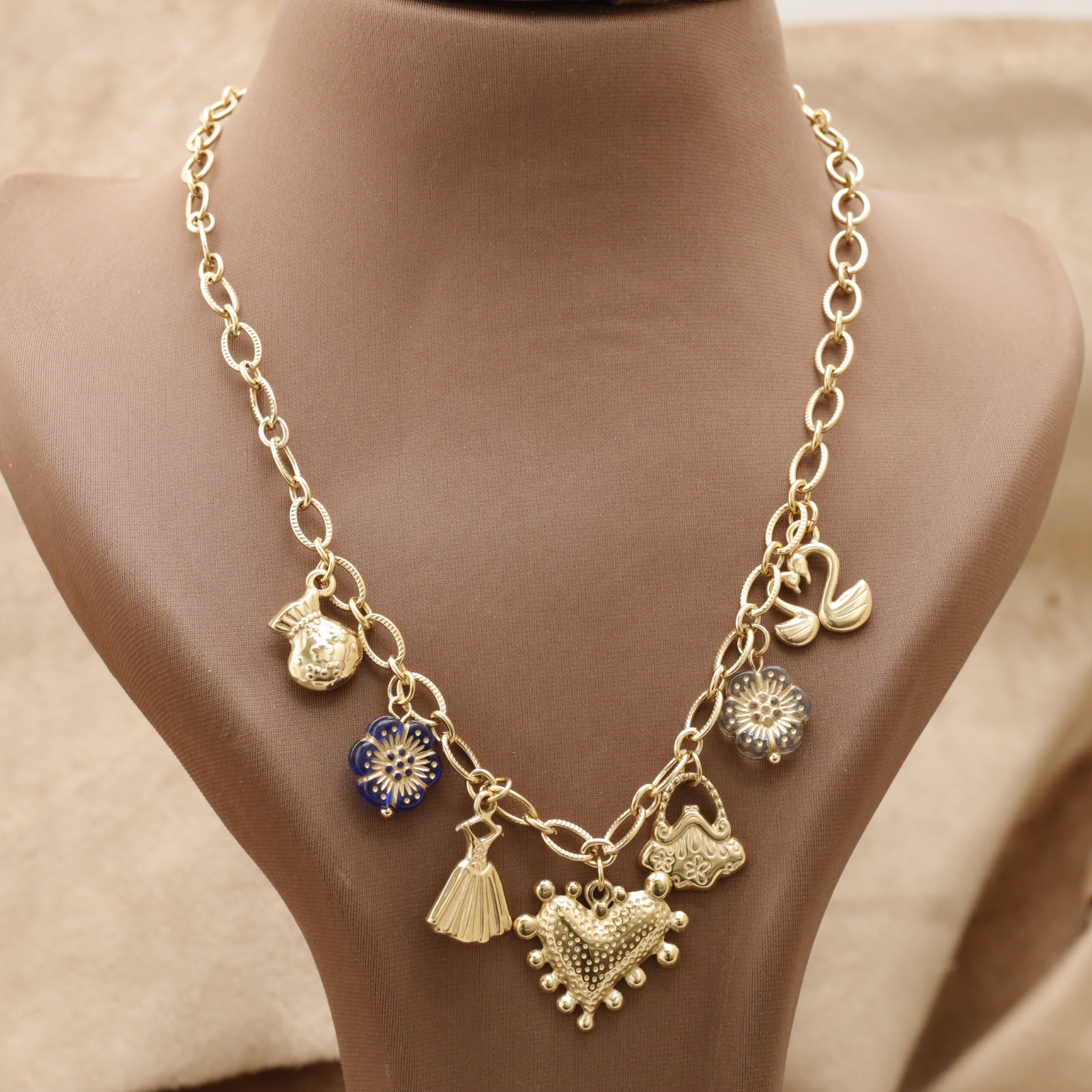 Gold Charm Necklace – عقد ذهبي بشارمز